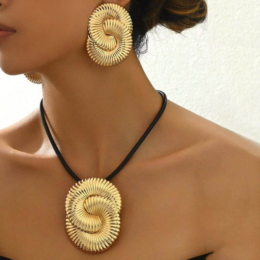 Glamorous Golden Spiral Jewelry Set - A Statement Of Elegance - Holy Mango Store
