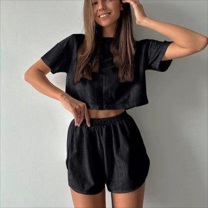 Conjunto de dos piezas Breezy Summer: top corto calado y pantalones cortos con abertura
