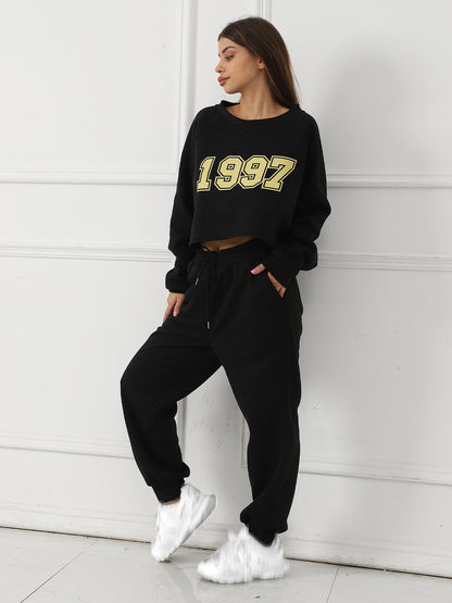 Women's 2-Piece Hoodie Set – Cropped Sweatshirt & Joggers