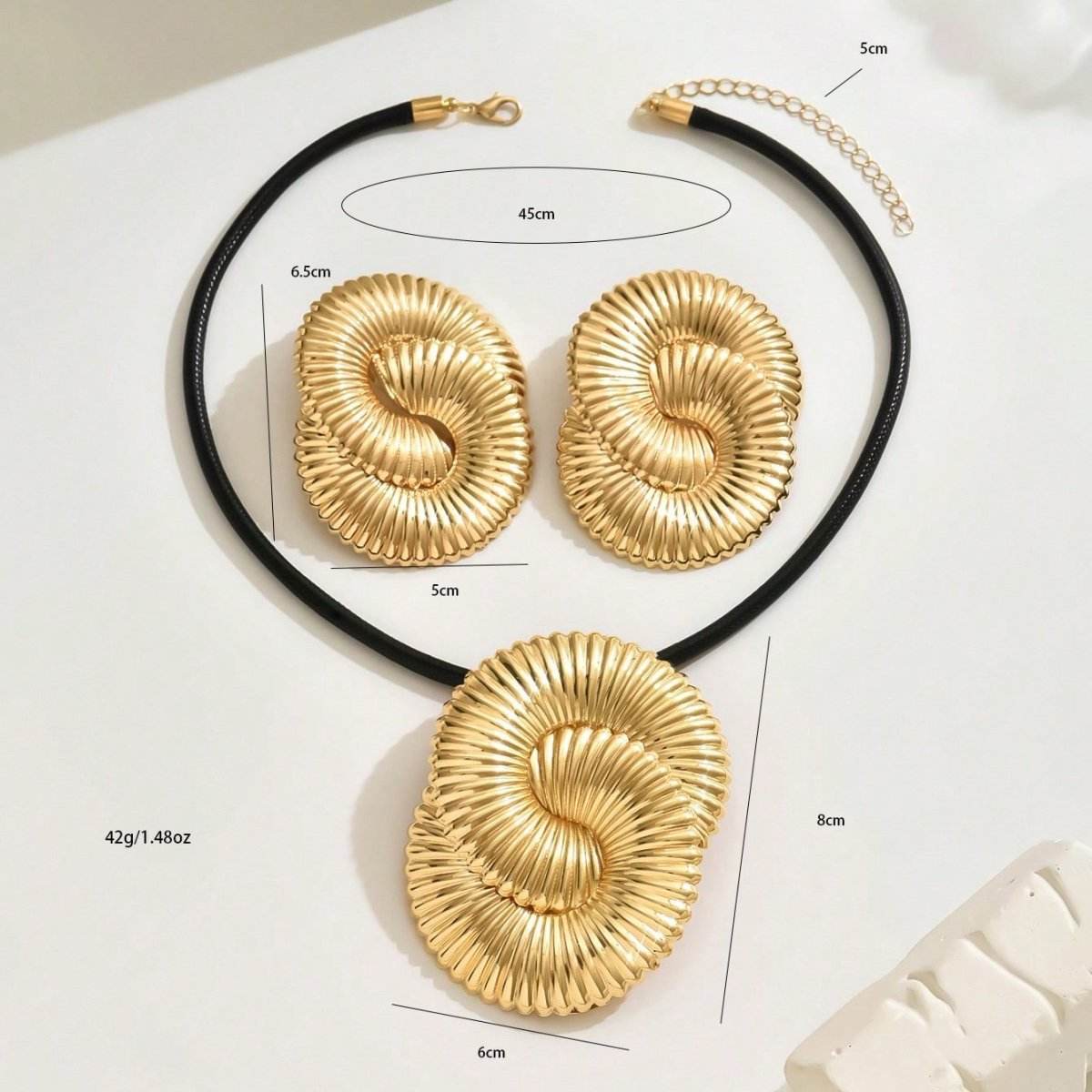Glamorous Golden Spiral Jewelry Set - A Statement Of Elegance - Holy Mango Store