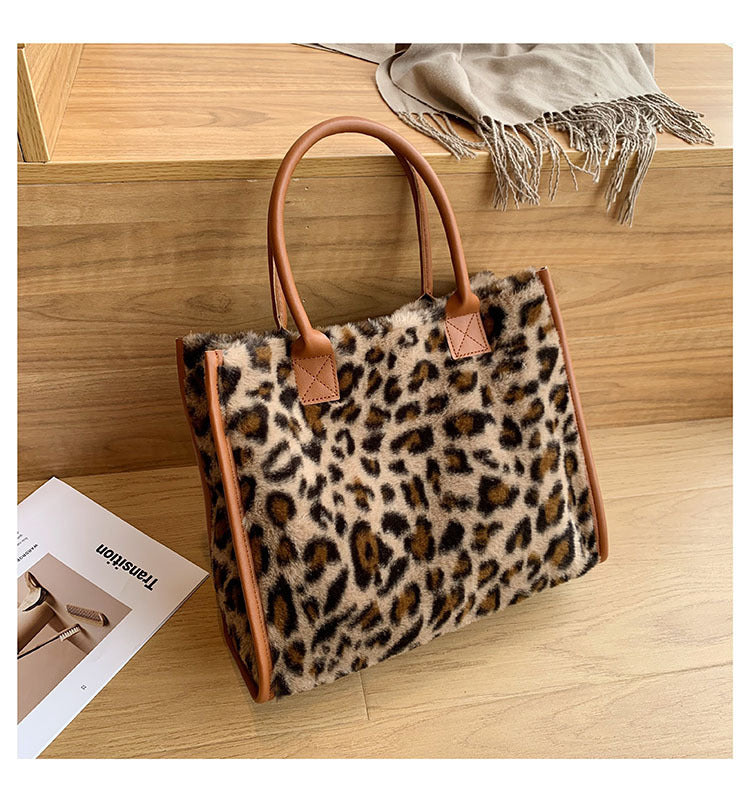 Korean Plush Handbag – Large Capacity Leopard Print Commuter Tote